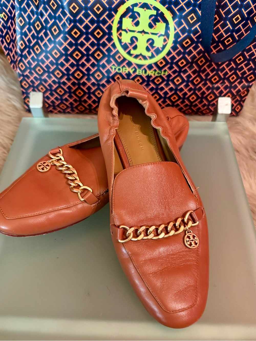 Tory Burch Women's Tan Leather Chain-Accent Loafers - Picture 4 of 7